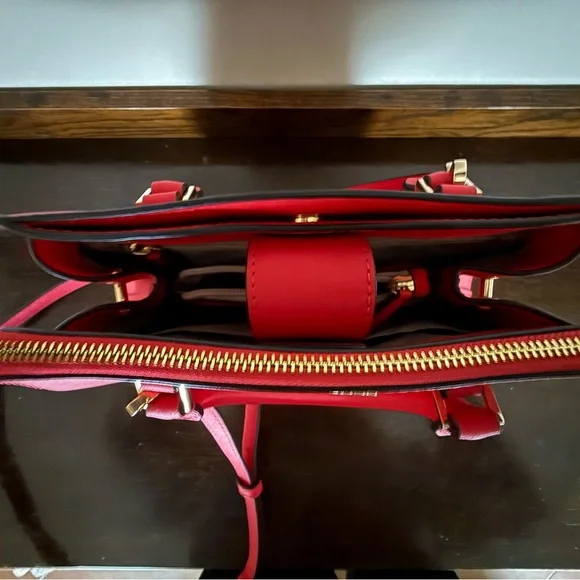 Michael Kors Vibrant Red Crossbody Bag - Picture 4 of 10